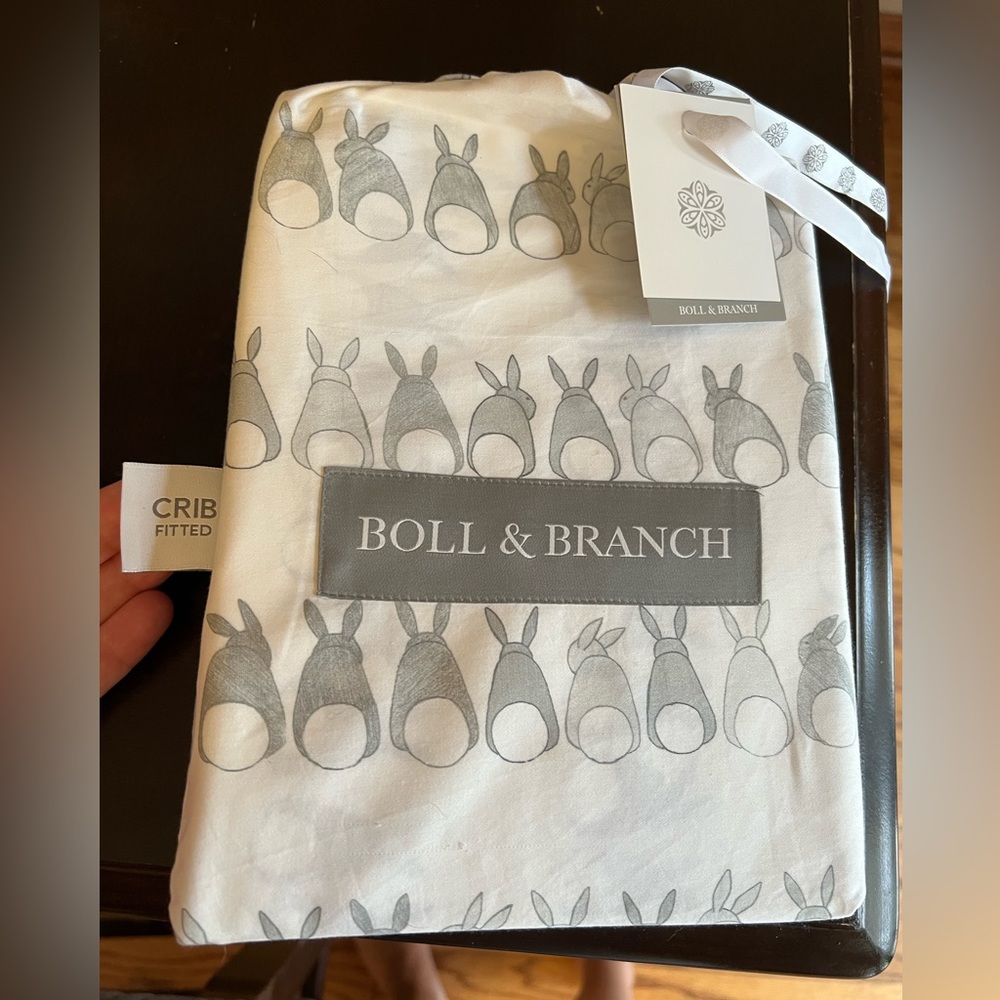 Boll and branch fitted crib sheet.  White with grey bunnies.